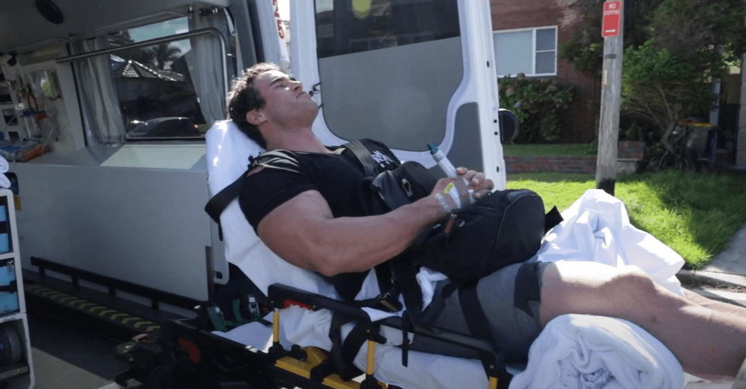 Calum von Moger Ruptures his Quadriceps Tendon